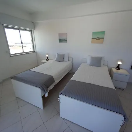 Appartement T2 Gaveto- Frente Mar, Wifi, Aconchegante & Familiar *