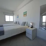T2 Gaveto- Frente Mar, Wifi, Aconchegante & Familiar * Quarteira
