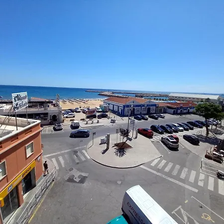T2 Gaveto- Frente Mar, Wifi, Aconchegante & Familiar Quarteira
