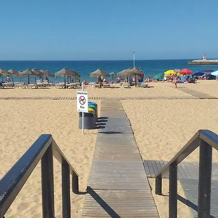 T2 Gaveto- Frente Mar, Wifi, Aconchegante & Familiar דירה