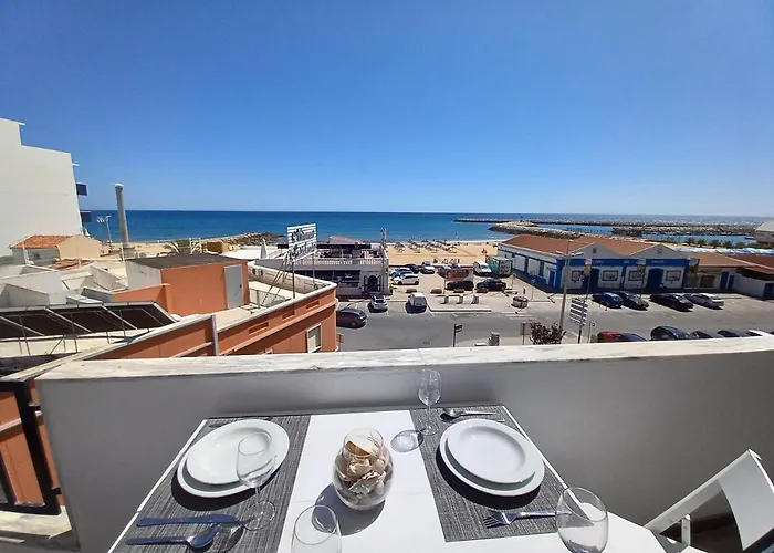 T2 Gaveto- Frente Mar, Wifi, Aconchegante & Familiar